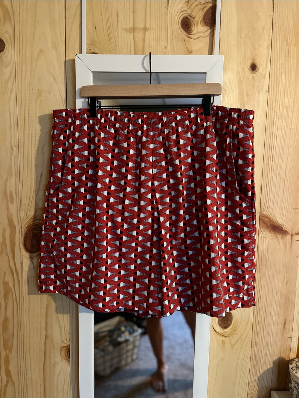Columbia Omni-Shade Red Fish Bobber Swim Shorts Like New